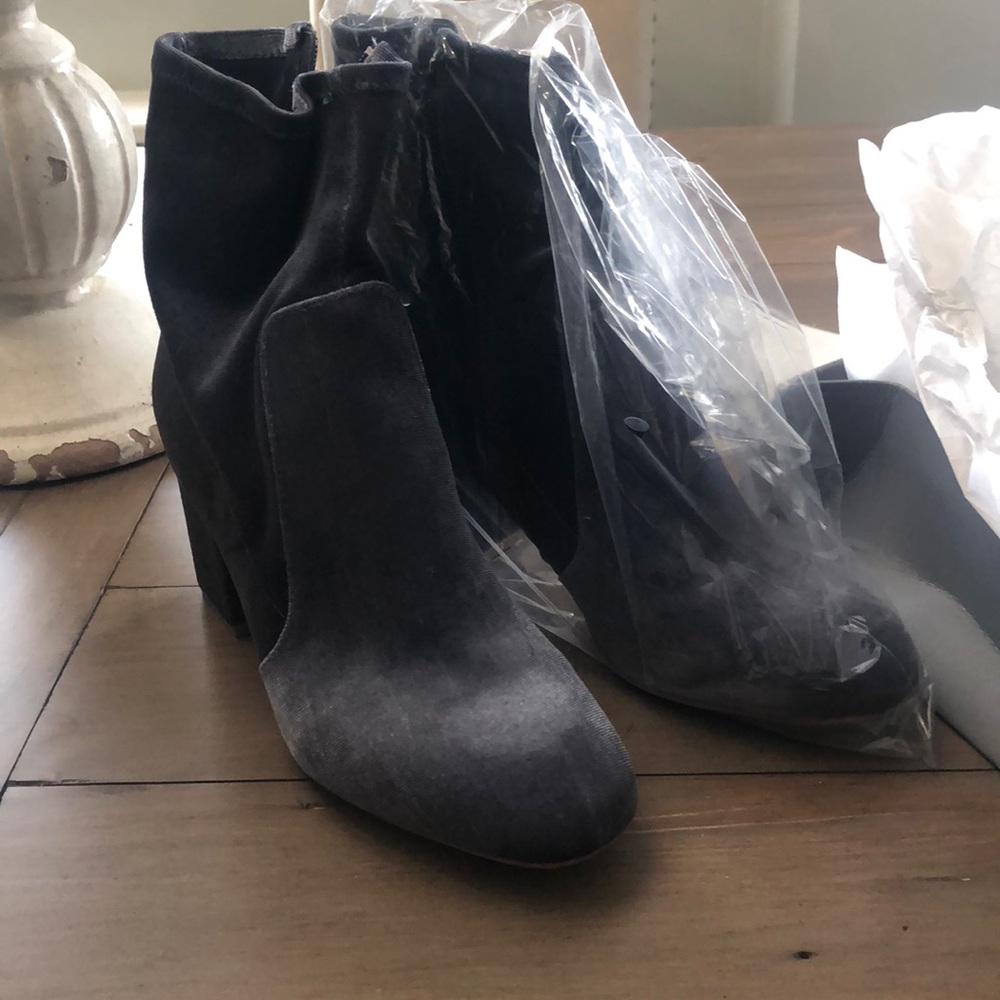 Loft ankle boots